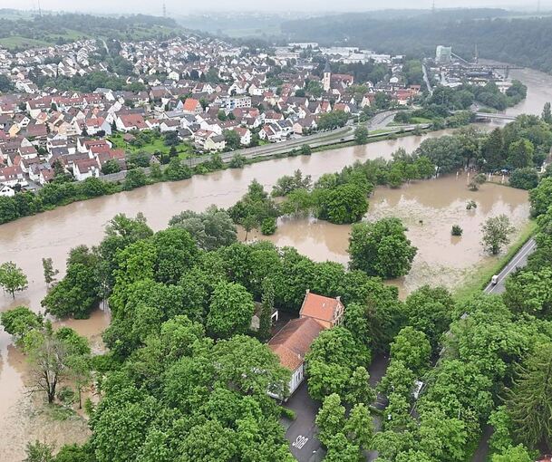 Land unter am Neckar zwischen Hoheneck und Neckarweihingen. Foto: Freddy Reck/p