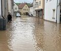 Der Baumbach trat in Walheim über die Ufer.