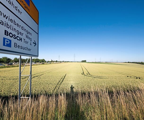 Fläche zwischen Bosch und der ICE-Trasse: Hier wollen Schwieberdingen, Markgröningen, Hemmingen und Ditzingen ein rund 23 Hektar großes interkommunales Gewerbegebiet umsetzen.