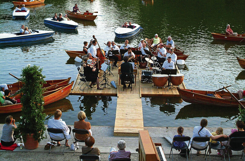 COSRCOSTSaloniker_wassermusik_2