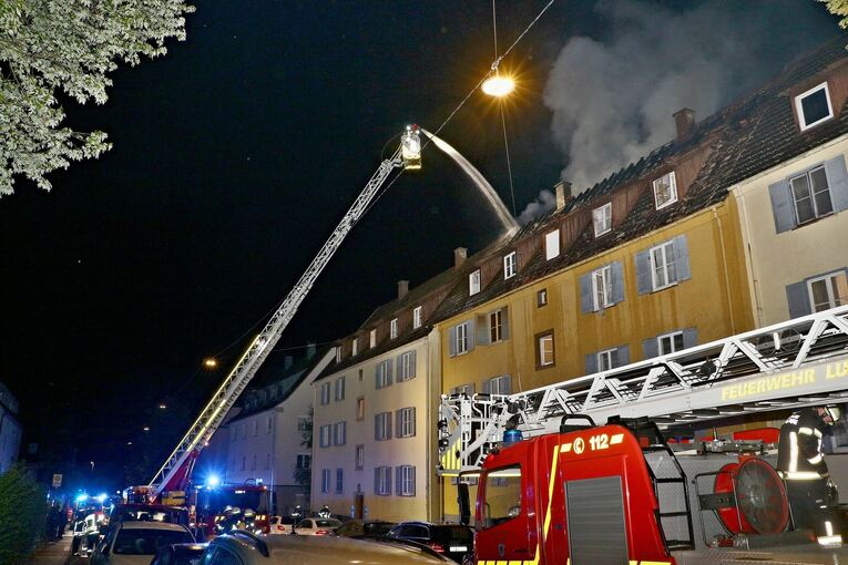 Das Feuer war im Dachgeschoss ausgebrochen.