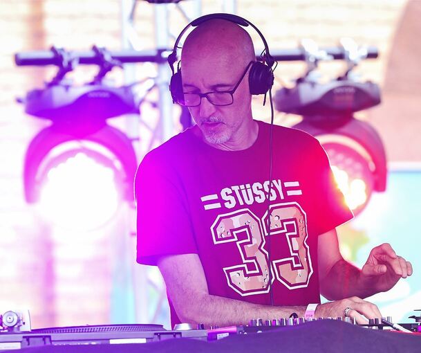 Keine Musikwünsche möglich: DJ Friction im Hof der Karlskaserne.