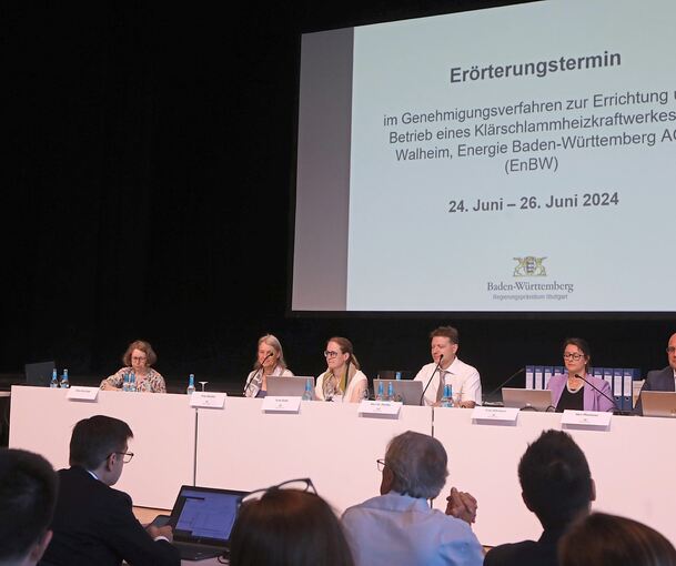 Nur kurz durfte vor Beginn des Erörterungstermins im Ludwigsburger Forum am Schlosspark fotografiert werden.