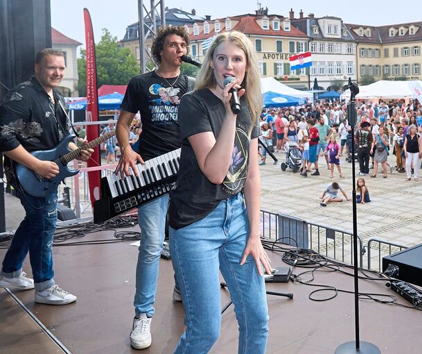 Ein tolles Bühnenprogramm darf beim Marktplatzfest nicht fehlen.