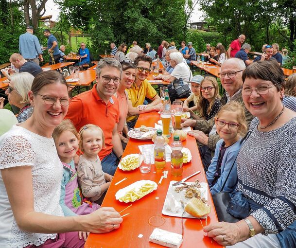 Gute Stimmung beim Hohenecker Weinbergfest.