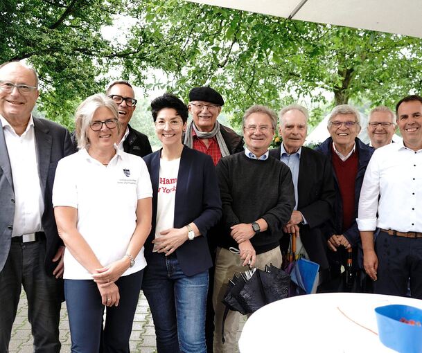 Engagierte der ersten Stunde und Wegbegleiter durch die Jahrzehnte bei der Jubiläumsfeier.