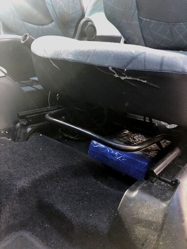 Zoll entdeckt Kokain unter Autositz Zoll entdeckt Kokain unter Autositz