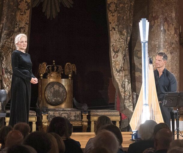 Martina Gedeck und Xavier de Maistre im Ordenssaal.