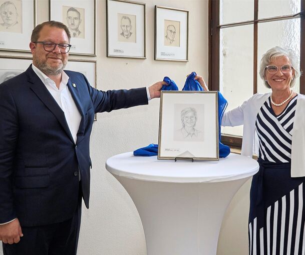 Nico Lauxmann mit seiner Vorgängerin Ursula Keck.