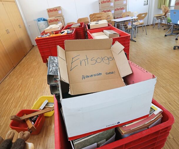 Was nicht in die Rollcontainer kommt, wird entsorgt.