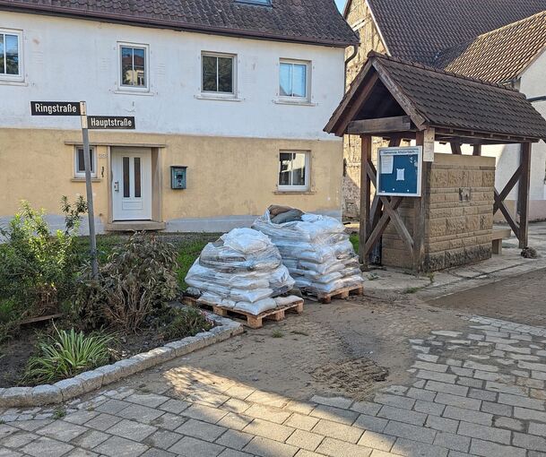 Starke Regenfälle haben Wolfsölden schon mehrmals getroffen. Ein Rückhaltebecken sollte Abhilfe schaffen, der Bau scheitert aber bislang, weil ein Grundstückseigentümer nicht verkaufen will.