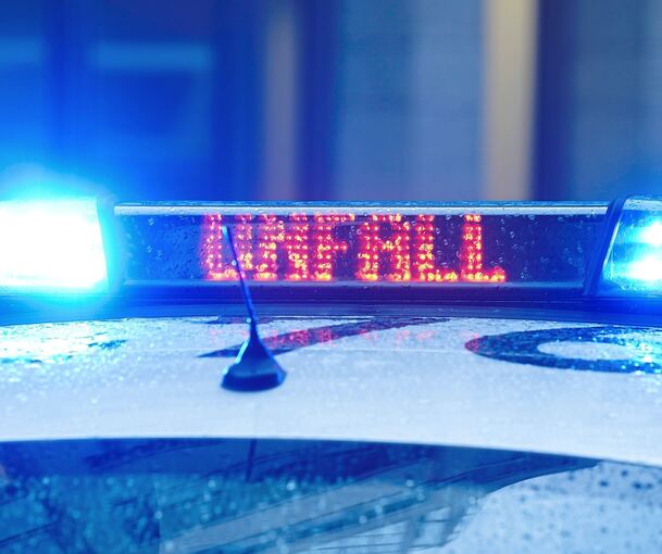 Die Polizei traf den Fahrer zu Hause an. Symbol