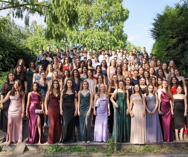 Die Absolventen 2024 der Realschule im Aurain in Bietigheim-Bissingen.