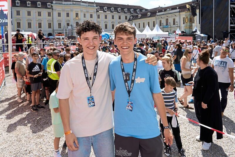 Die Stars der Kids standen für Fotos bereit.