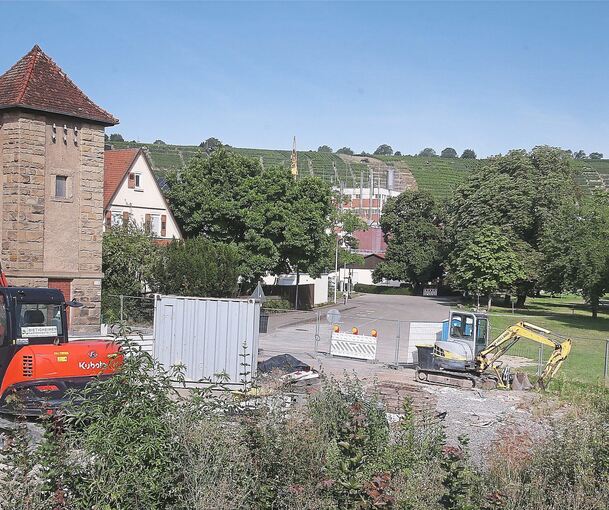 Die Enzterrasse, der Eingang zum nördlichen Enzpark, ist fast fertig. Im Oktober werden die Bäume gepflanzt.