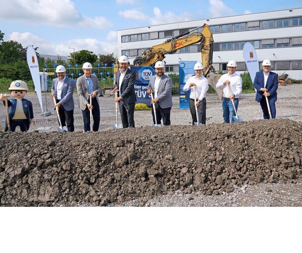 Beim Spatenstich für das neue Tüv-Gebäude im Tammerfeld. Foto: Tüv Süd/p Beim Spatenstich für das neue Tüv-Gebäude im Tammerfeld.