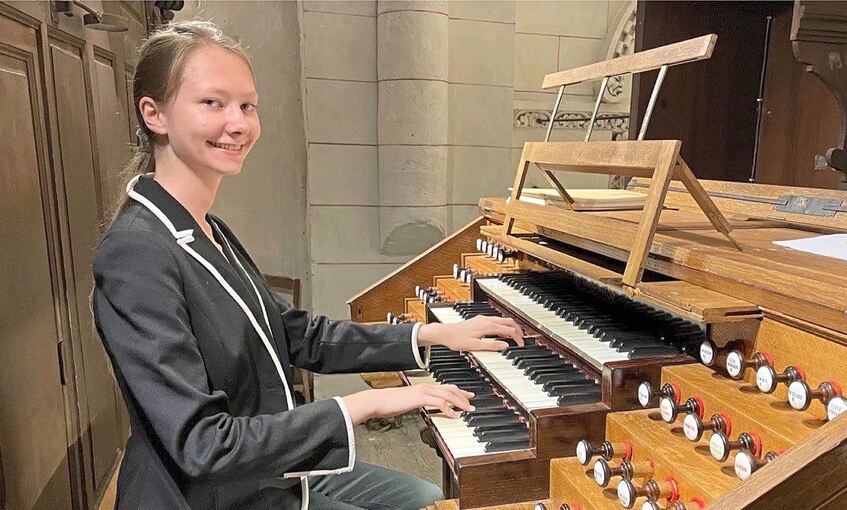 Virtuosin an der Orgel: Mélodie Michel.