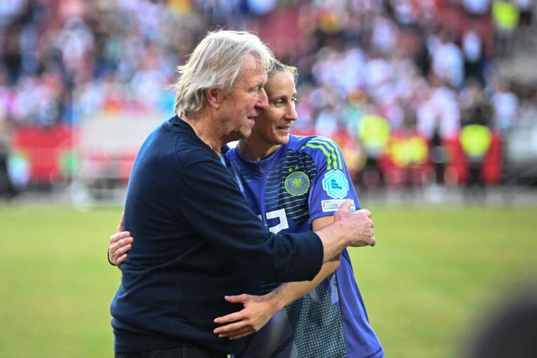 Horst Hrubesch und Ann-Katrin Berger