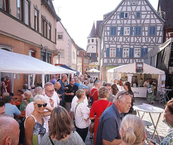 In den Gassen der malerischen Großbottwarer Altstadt lässt sich’s gut feiern, zumal wenn Bottwartaler Wein ausgeschenkt wird.