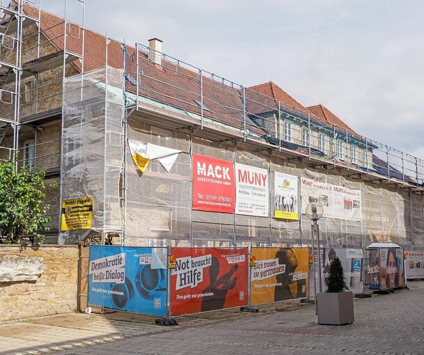 Das Gebäude am Stadtkirchenplatz wird umfassend saniert.