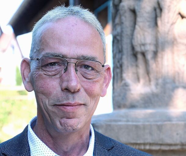 Christian Haberland, hier am Römerhaus, möchte in Walheim Bürgermeister werden.
