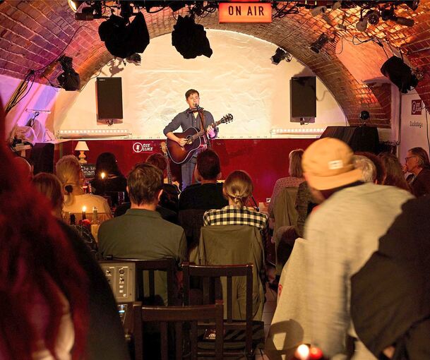 Jaimi Faulkner bei seinem Auftritt in der Luke.