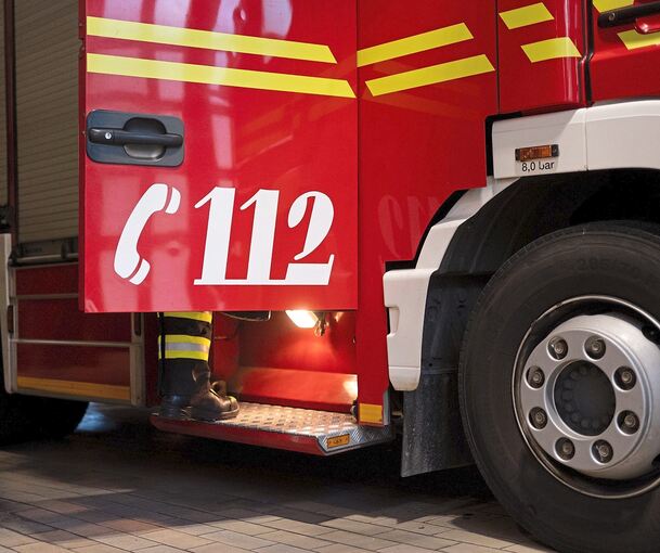 Die alarmierte Feuerwehr hat das Feuer gelöscht. Archivfoto: Niklas Treppner Die alarmierte Feuerwehr hat das Feuer gelöscht.