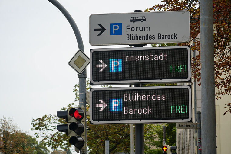 Auch auf der Schorndorfer Straße führt das Leitsystem in die Fasanenstraße und auf die volle Bärenwiese. Foto: privat