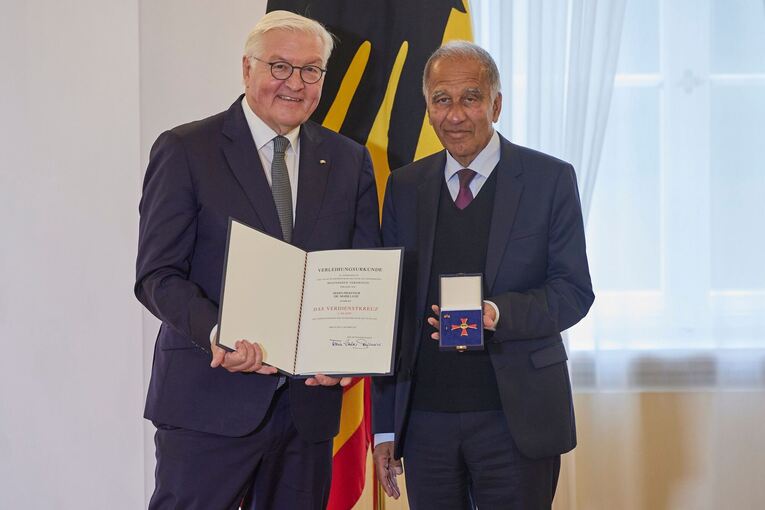 Der Bundespräsident verleiht Verdienstorden