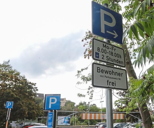 Nur mit einem entsprechenden Ausweis darf man länger als nur zwei Stunden in den Straßen rund um den Korntaler Bahnhof parken.