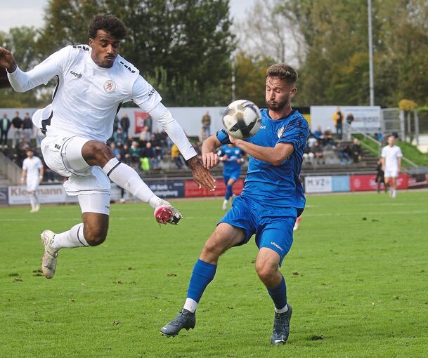 Den Abnutzungskampf mitgegangen: Armend Qenaj (rechts) und der SGV Freiberg.