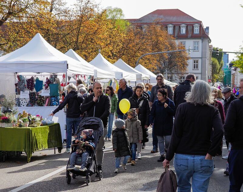Die Stände reihten sich in der Wilhelm- und Arsenalstraße auf.