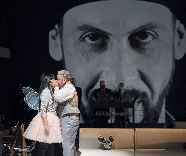 „Das Geheimnis der Liebe ist größer als das Geheimnis des Todes“: Strauss‘ „Salome“ an der Stuttgarter Staatsoper.