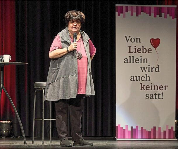 Erster Kabarettauftritt im Ländle: Die Kabarettistin Ingrid Kühne.