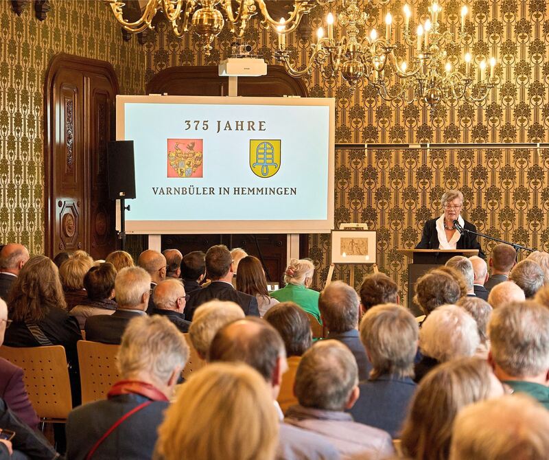 Das Interesse an der Ausstellung ist groß. Das Interesse an der Ausstellung ist groß.