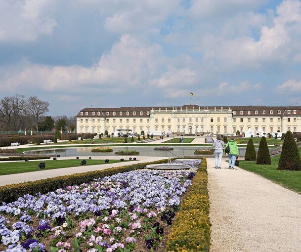 Wäre es möglich, den Südgarten kostenlos für alle Besucher zu öffnen und damit vom Rest des Parks abzutrennen?