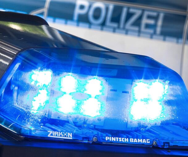 Die Polizei sucht Zeugen. Die Polizei sucht Zeugen.