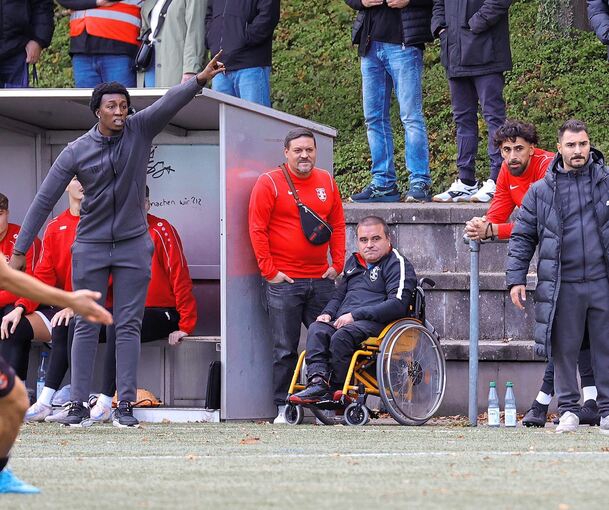 Bald die Rote Laterne los? Croatias Trainer-Duo Tyrone Reyinger (links) und Tugrul Balcik (rechts).