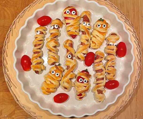 Würstchen im Schlafrock oder doch eher Mumien-Snacks?