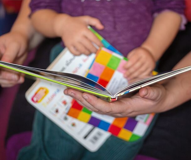 Kinderbücher geben Eltern die richtigen Worte für trauernde Kinder.