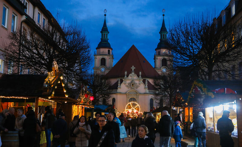 Blick in die Asperger Straße. Foto: Ramona Theiss