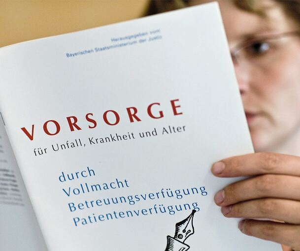 Schieben viele vor sich her, ist aber sinnvoll: eine Vorsorgevollmacht, Betreuungs- und Patientenverfügung einzurichten.