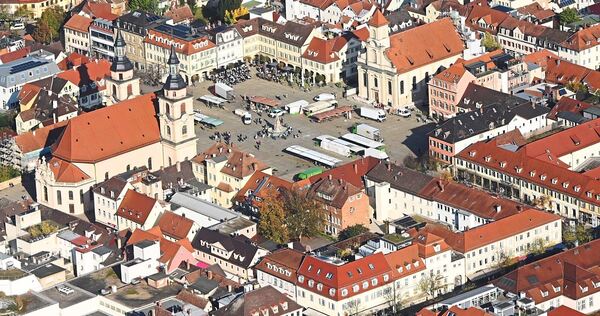 Die Grundsteuererhöhung betrifft Mieter und Eigentümer. Für die Stadt ist sie ein stabiler Einnahmeposten. Die Grundsteuererhöhung betrifft Mieter und Eigentümer. Für die Stadt ist sie ein stabiler Einnahmeposten.