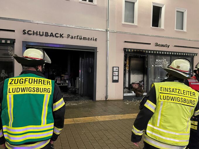 Unten sind die Schäden sichtbar, doch auch die Etage darüber ist betroffen.