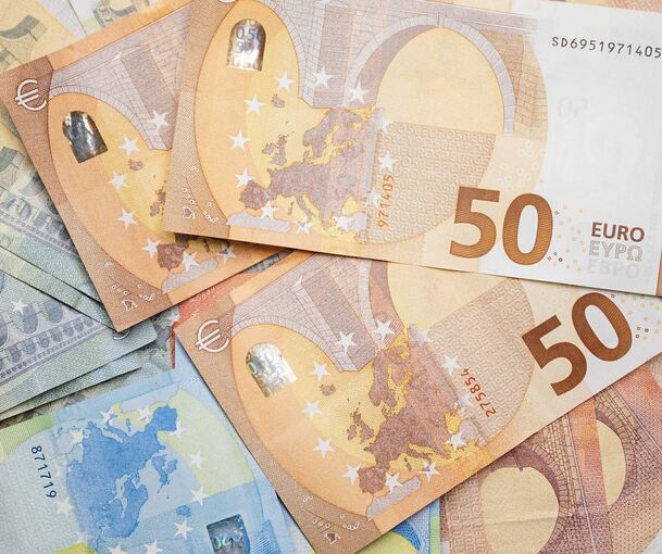 Für den Verbandsvorsitzenden sollte es 750 statt 500 Euro geben, nun aber wurde die Erhöhung auf 600 reduziert.