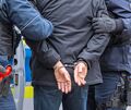 Die Polizei hat den Mann festgenommen.