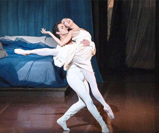 Auch darstellerisch berührend: Adhonay Soares da Silva und Agnes Su als Romeo und Julia.