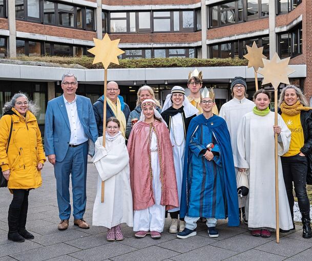Landrat Dietmar Allgaier hieß die Sternsinger im Landratsamt Ludwigsburg willkommen.