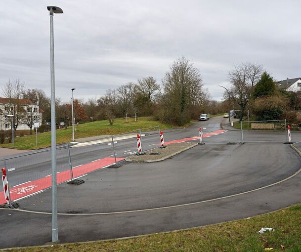 Die neue Endhaltestelle samt Wendekreis wurde schon vor über zwei Jahren fast fertig gebaut.