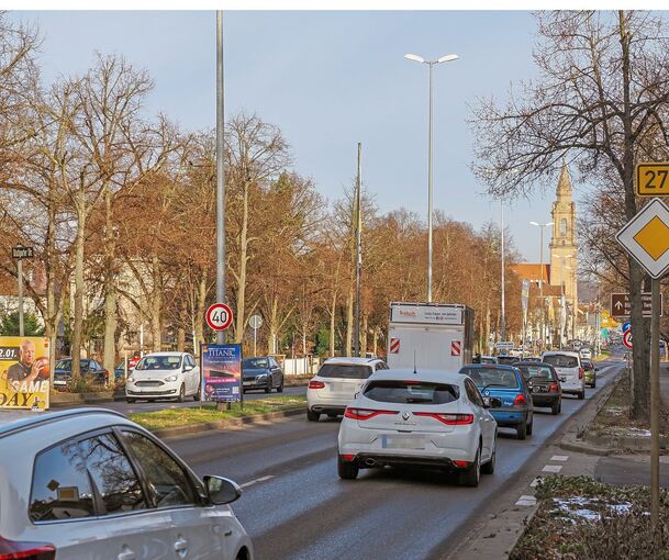 Belagssanierung und Leitungsarbeiten: Auf der B27 von südlichem Orteingang bis Robert-Franck-Allee und vice versa geht es ab Herbst nur mühsam voran.